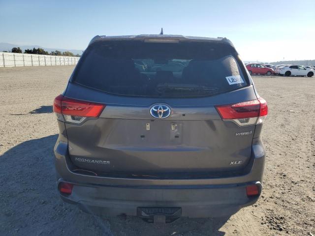 Photo 6 from auction – 2018 TOYOTA HIGHLANDER with VIN 5TDJGRFH7JS052046