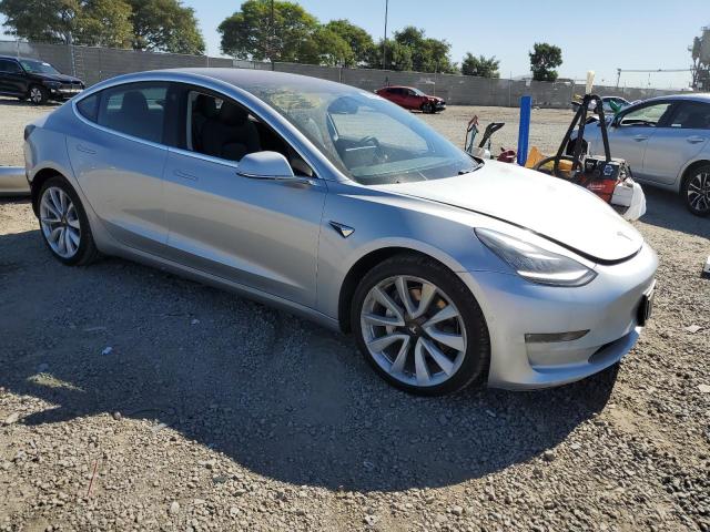 Photo 4 from auction – 2018 TESLA MODEL 3 with VIN 5YJ3E1EB6JF069311