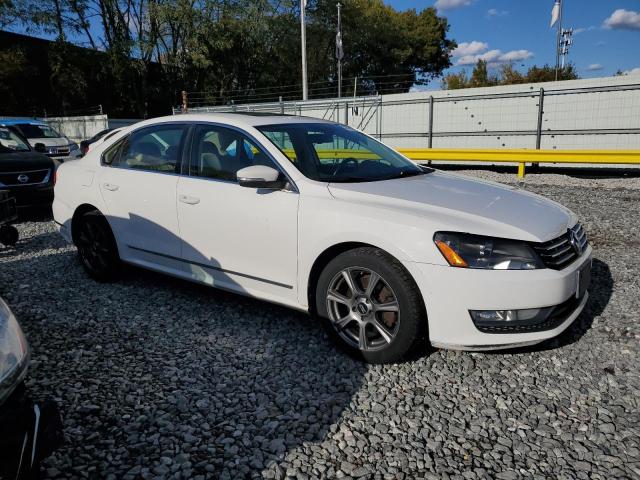 Photo 4 from auction – 2014 VOLKSWAGEN PASSAT SEL with VIN 1VWCN7A34EC063010
