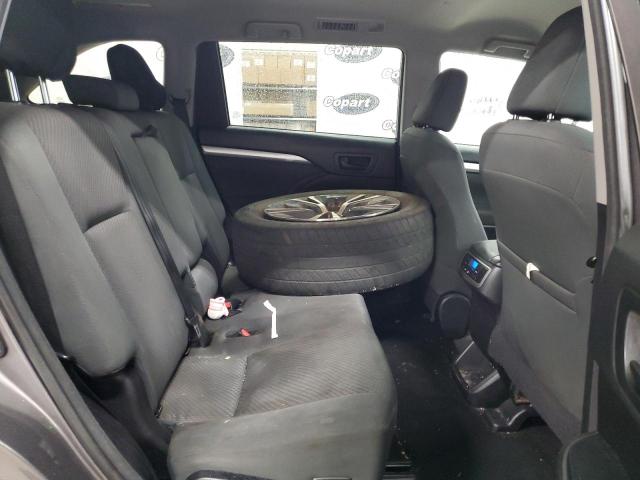Photo 11 from auction – 2018 TOYOTA HIGHLANDER with VIN 5TDZARFH6JS036618