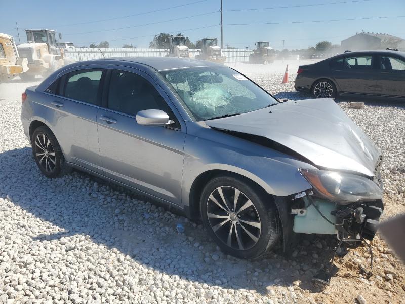 Photo 4 from auction – 2013 CHRYSLER 200 LIMITE with VIN 1C3CCBCG3DN522742