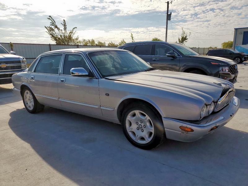 Photo 4 from auction – 2001 JAGUAR VANDENPLAS with VIN SAJDA24C31LF22804