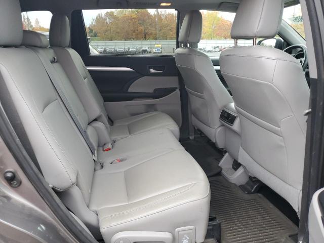 Photo 11 from auction – 2016 TOYOTA HIGHLANDER with VIN 5TDJKRFH1GS314361