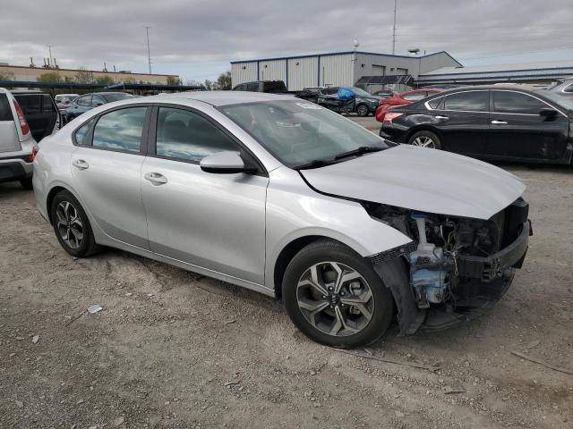 Photo 4 from auction – 2021 KIA FORTE FE with VIN 3KPF24AD7ME307675