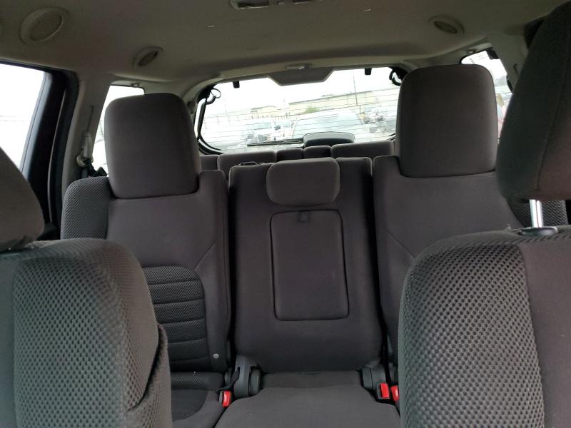 Photo 10 from auction – 2012 NISSAN PATHFINDER with VIN 5N1AR1NN5CC615663