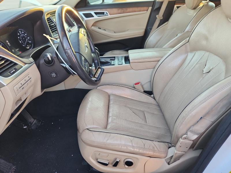 Photo 7 from auction – 2015 HYUNDAI GENESIS 5. with VIN KMHGN4JF1FU070095
