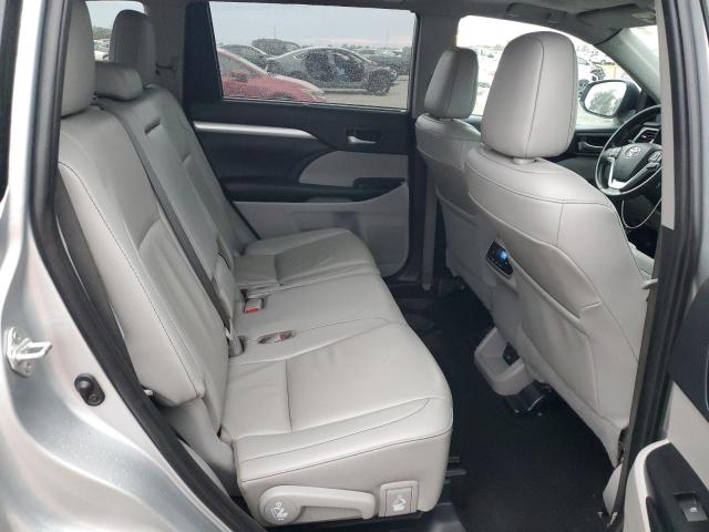 Photo 11 from auction – 2019 TOYOTA HIGHLANDER with VIN 5TDKZRFH0KS573593