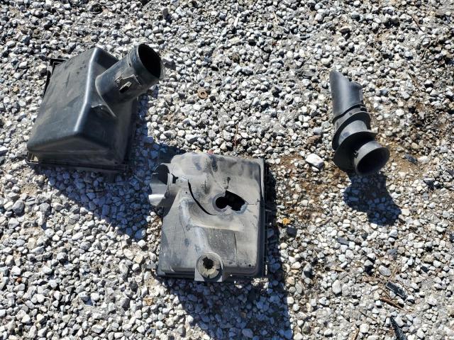 Photo 13 from auction – 2005 NISSAN PATHFINDER with VIN 5N1AR18WX5C715037