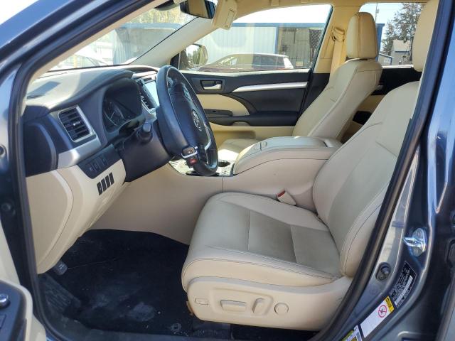 Photo 7 from auction – 2019 TOYOTA HIGHLANDER with VIN 5TDKZRFHXKS333628