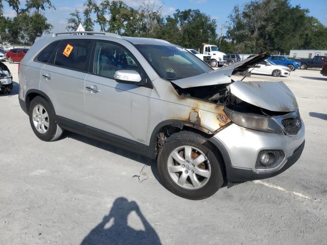 Photo 4 from auction – 2013 KIA SORENTO LX with VIN 5XYKTDA65DG405846