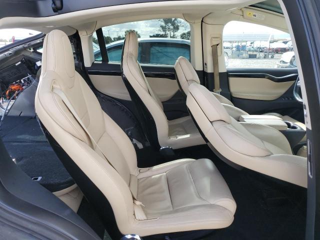 Снимка 11 от търг – 2016 TESLA MODEL X с VIN 5YJXCBE29GF022702