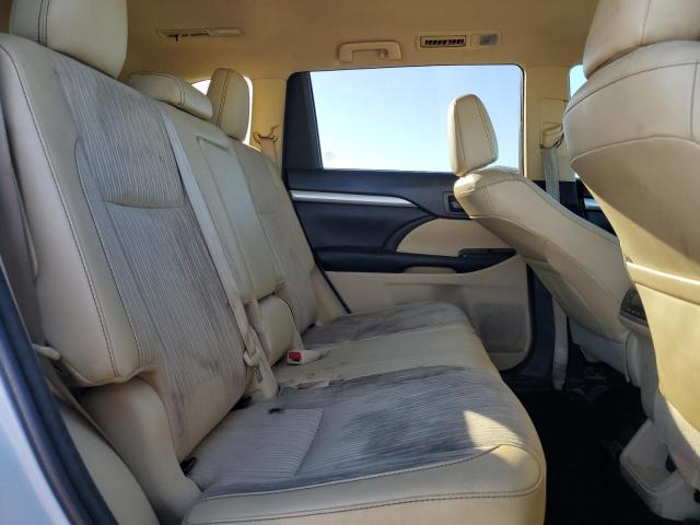 Photo 11 from auction – 2018 TOYOTA HIGHLANDER LE with VIN 5TDZZRFH4JS276971