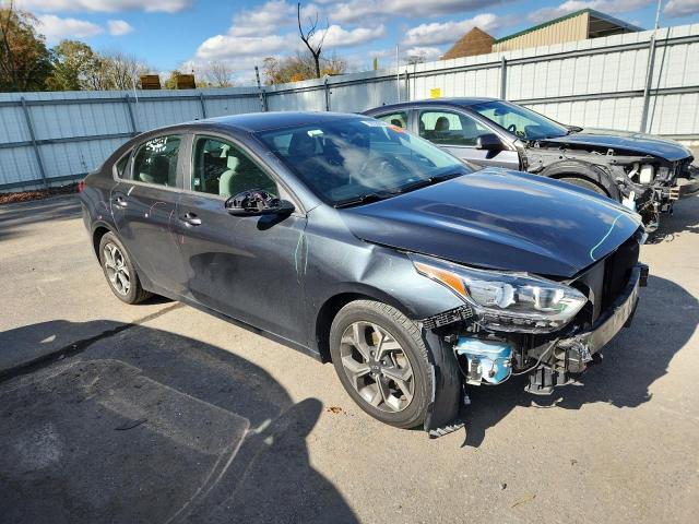 Photo 4 from auction – 2021 KIA FORTE FE with VIN 3KPF24AD7ME361512