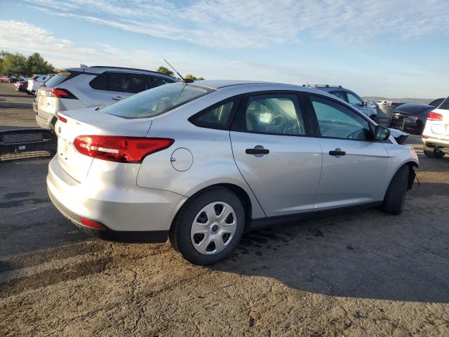 Photo 3 from auction – 2017 FORD FOCUS S with VIN 1FADP3E27HL326760