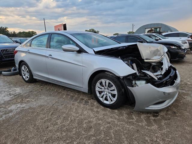 Photo 4 from auction – 2012 HYUNDAI SONATA GLS with VIN 5NPEB4AC1CH382269