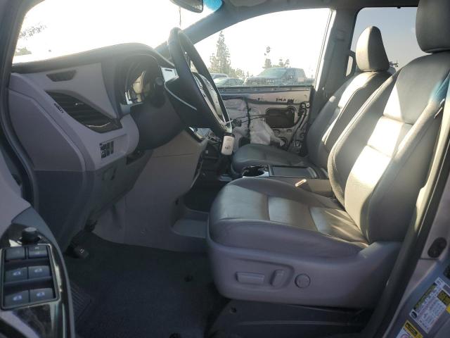 Photo 7 from auction – 2017 TOYOTA SIENNA XLE with VIN 5TDYZ3DC9HS808208