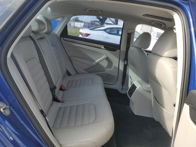 Photo 10 from auction – 2017 VOLKSWAGEN PASSAT SEL with VIN 1VWCT7A36HC076139