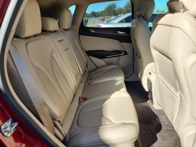 Photo 11 from auction – 2017 LINCOLN MKC RESERVE with VIN 5LMCJ3C93HUL51035
