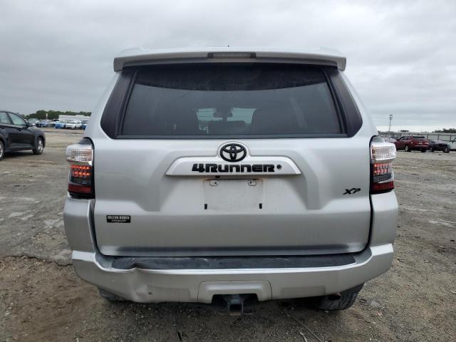 Photo 6 from auction – 2018 TOYOTA 4RUNNER SR with VIN JTEBU5JRXJ5561104