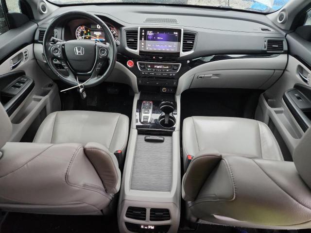 Photo 8 from auction – 2017 HONDA PILOT TOUR with VIN 5FNYF5H9XHB004197