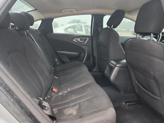 Photo 10 from auction – 2015 CHRYSLER 200 LIMITE with VIN 1C3CCCAB9FN659720