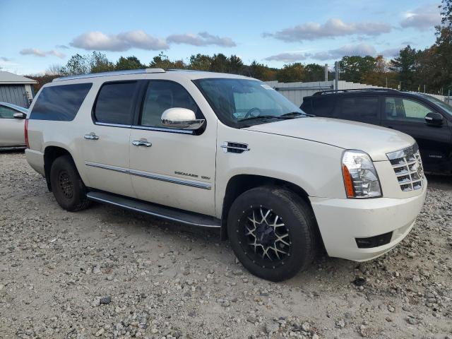 Photo 4 from auction – 2013 CADILLAC ESCALADE E with VIN 1GYS4HEF4DR303318