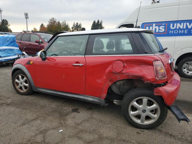 Photo 2 from auction – 2010 MINI COOPER with VIN WMWMF3C51ATZ63432