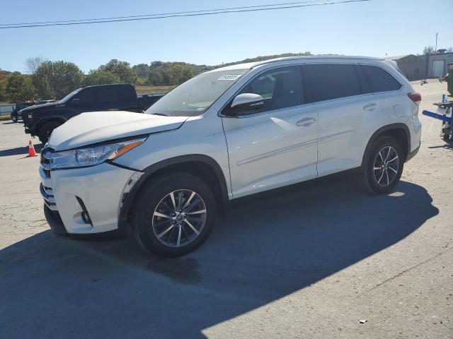 TOYOTA HIGHLANDER 2019 with VIN 5TDJZRFH0KS997867 - Photo from auction
