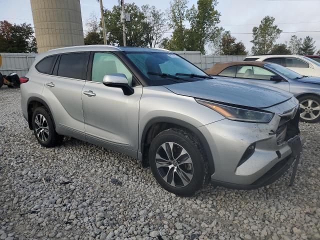 Photo 4 from auction – 2021 TOYOTA HIGHLANDER with VIN 5TDHZRBH3MS148002
