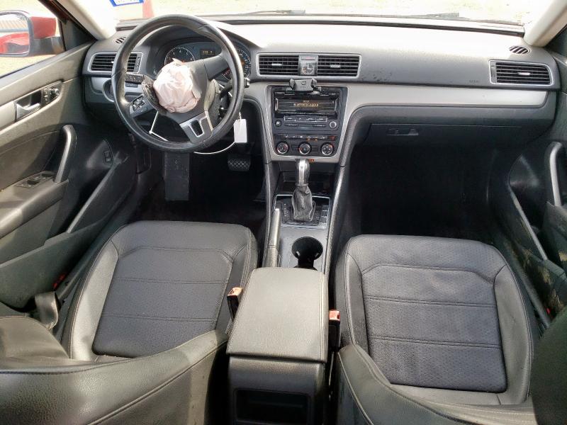 Photo 8 from auction – 2015 VOLKSWAGEN PASSAT S with VIN 1VWAT7A30FC058143