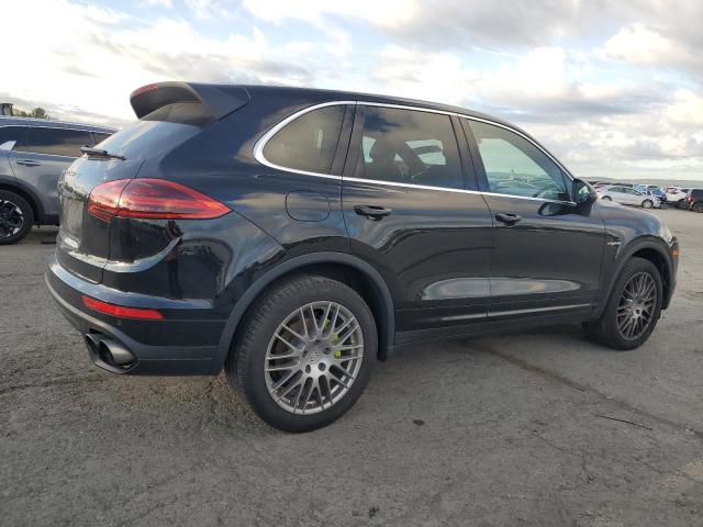Photo 3 from auction – 2015 PORSCHE CAYENNE SE with VIN WP1AE2A26FLA53843