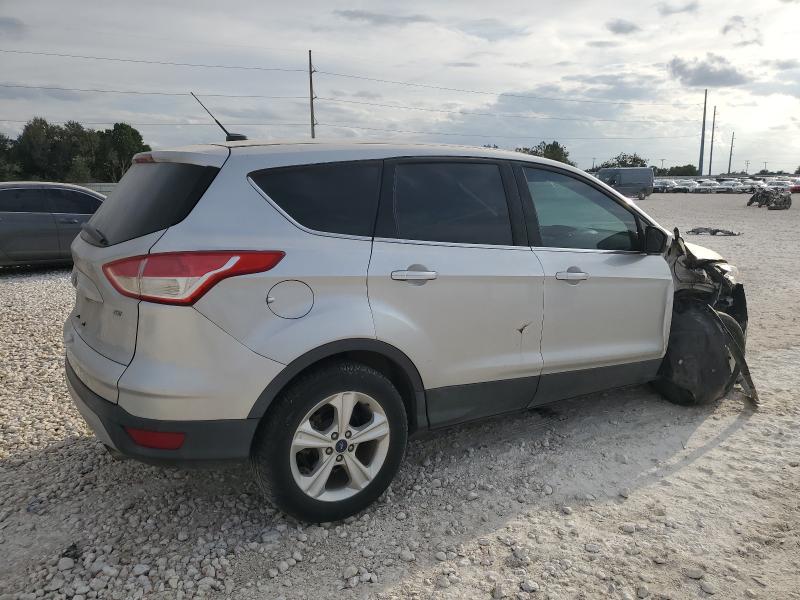 Photo 3 from auction – 2016 FORD ESCAPE SE with VIN 1FMCU0G77GUA09622