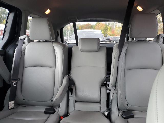 Photo 10 from auction – 2018 HONDA ODYSSEY EXL with VIN 5FNRL6H79JB072174