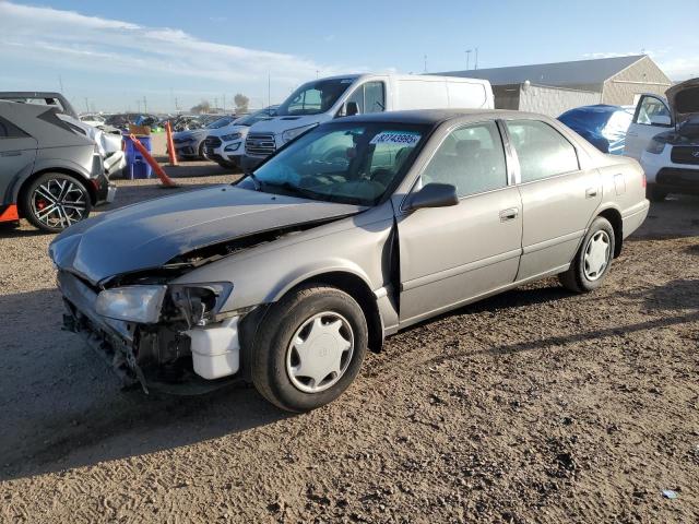 TOYOTA CAMRY CE 2000 with VIN 4T1BG22K4YU691371 - Photo from auction