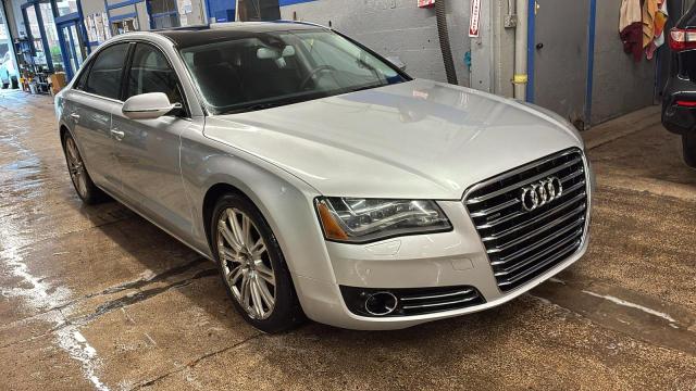 AUDI A8 L QUATT 2011 z numerem VIN WAURVAFD7BN027157 - Zdjęcie z aukcji