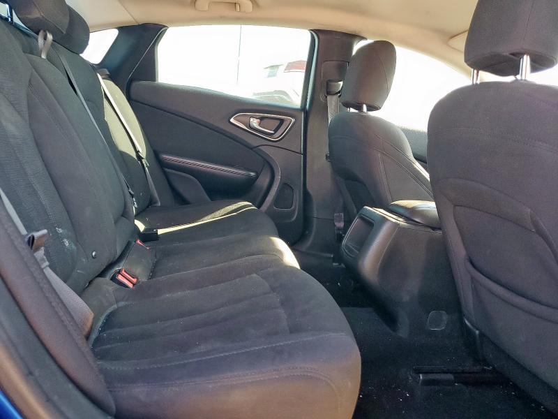 Photo 10 from auction – 2015 CHRYSLER 200 LIMITE with VIN 1C3CCCAB1FN576069