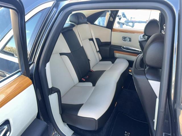 Photo 6 from auction – 2011 ROLLS-ROYCE GHOST with VIN SCA664S53BUX49371
