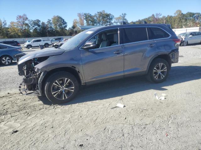 TOYOTA HIGHLANDER 2019 with VIN 5TDZARFH7KS056300 - Photo from auction