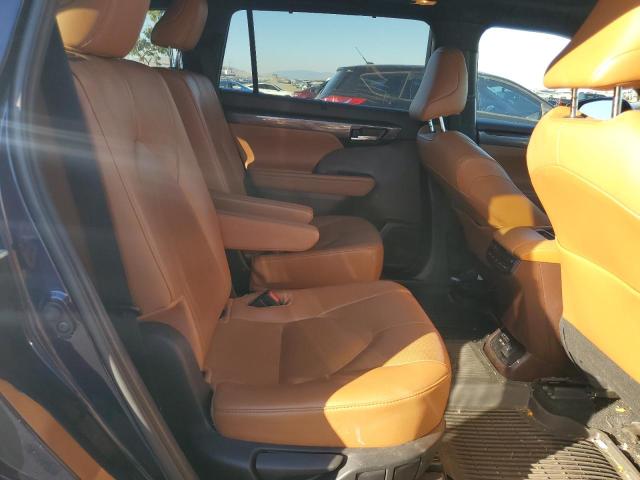 Photo 11 from auction – 2021 TOYOTA HIGHLANDER with VIN 5TDEBRCH8MS062271