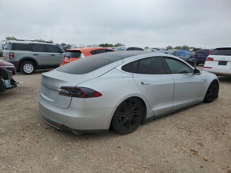 Photo 3 from auction – 2013 TESLA MODEL S with VIN 5YJSA1CG8DFP09285
