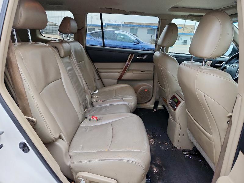 Photo 11 from auction – 2013 TOYOTA HIGHLANDER with VIN 5TDYK3EHXDS117343