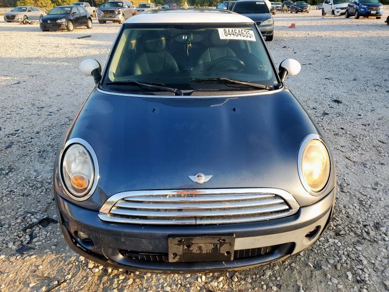 Photo 5 from auction – 2010 MINI COOPER with VIN WMWMF3C50ATZ23875