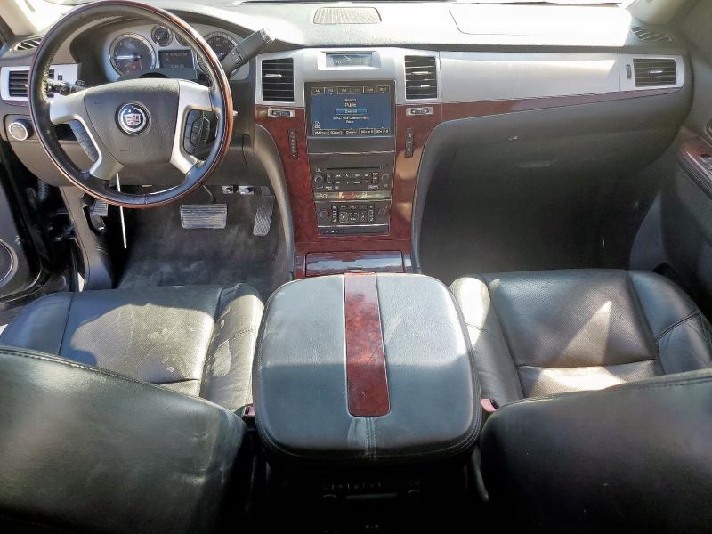 Photo 8 from auction – 2011 CADILLAC ESCALADE E with VIN 1GYS3HEF7BR132743