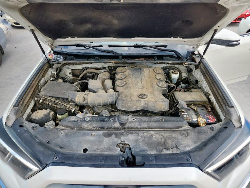 Photo 12 from auction – 2018 TOYOTA 4RUNNER SR with VIN JTEZU5JRXJ5185311