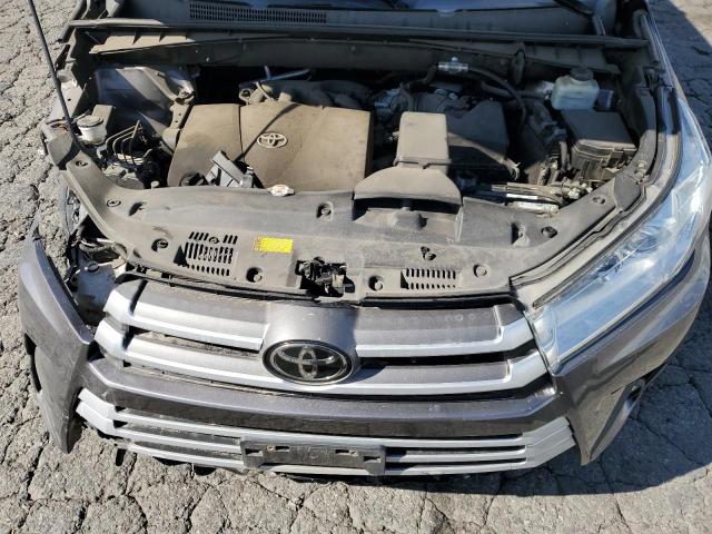 Photo 12 from auction – 2018 TOYOTA HIGHLANDER with VIN 5TDJZRFH0JS531662