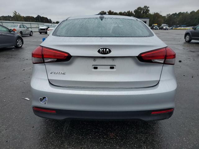 Photo 6 from auction – 2018 KIA FORTE LX with VIN 3KPFL4A79JE195657
