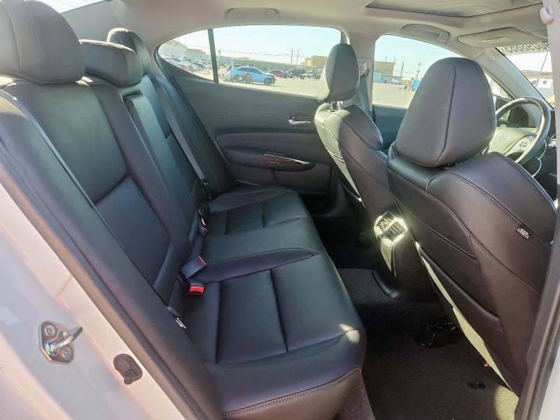 Photo 10 from auction – 2017 ACURA TLX with VIN 19UUB1F31HA003046