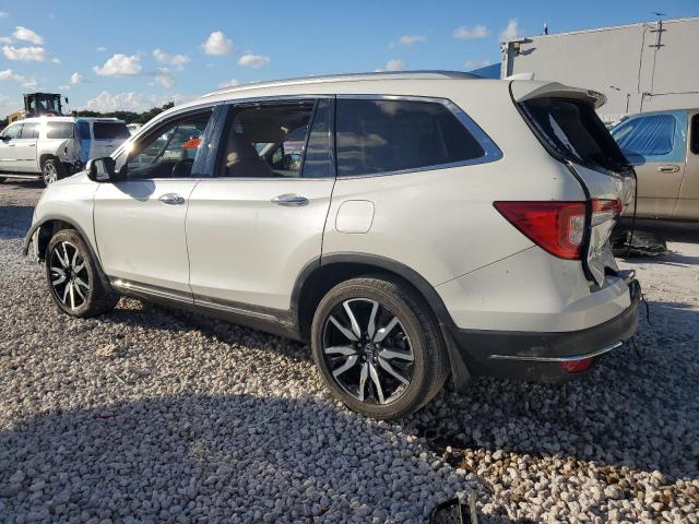 Photo 2 from auction – 2019 HONDA PILOT TOUR with VIN 5FNYF5H92KB021969