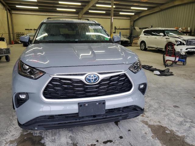 Photo 5 from auction – 2022 TOYOTA HIGHLANDER with VIN 5TDABRCH3NS538930