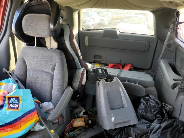 Photo 10 from auction – 2005 CHRYSLER TOWN & COU with VIN 2C4GP54L95R170933